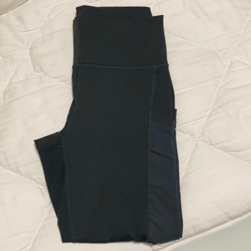 Fabletics Forest Green Power Hold Capri Leggings